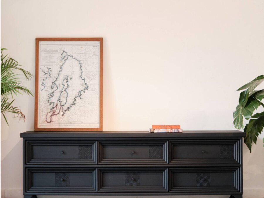 Imigongo TV Stand